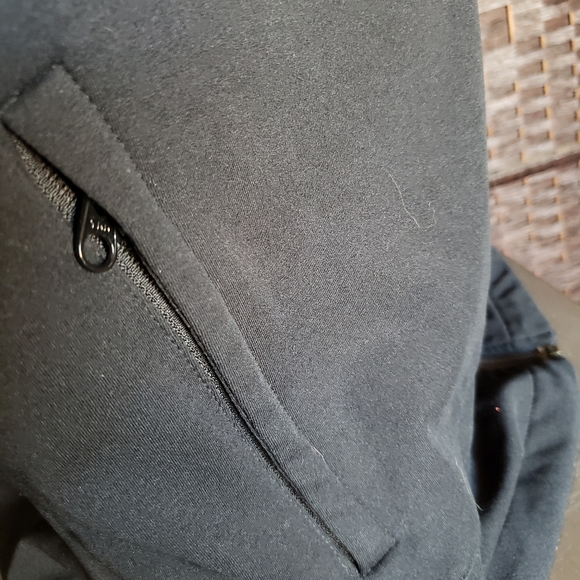 Runner's World Windstopper Size L - Picture 3 of 10